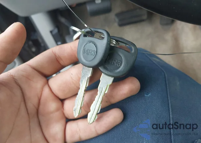 1GNFK16Z03J277625: 42660207