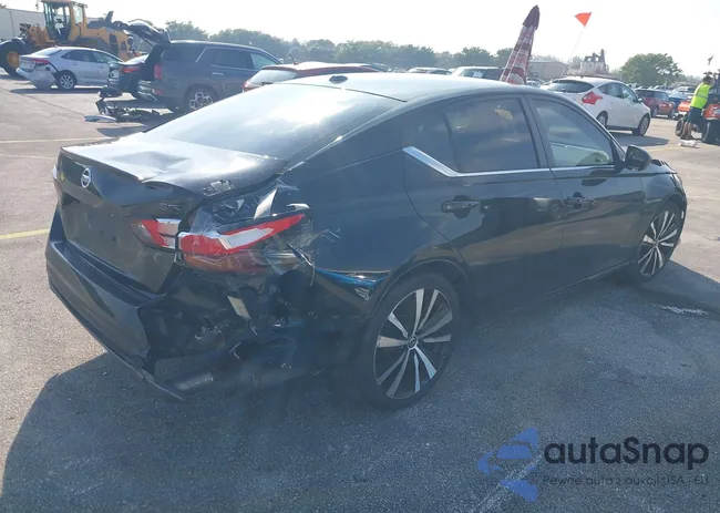 1N4BL4CV7LC168290: 42661813