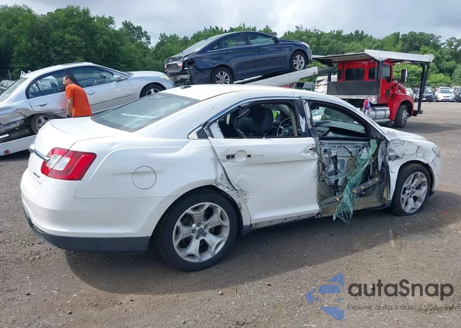 1FAHP2HWXBG120665: 42661902