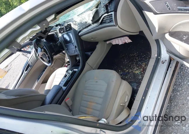 3FA6P0LU4KR207553: 42660940