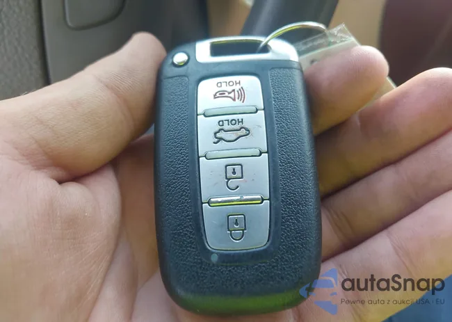 KMHGC4DD5DU237247: 42661088