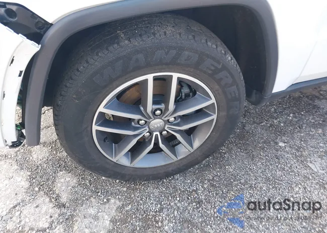 1C4RJFBG2JC476493: 42662867