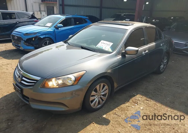 1HGCP2F89CA061770: 42662163