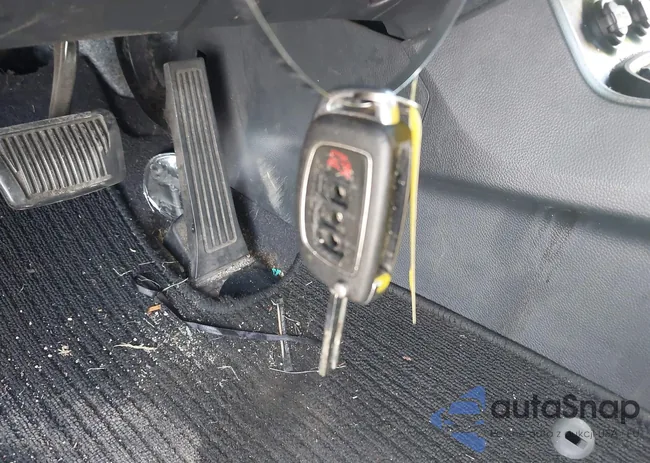 KM8SMDHF6GU152084: 42663384