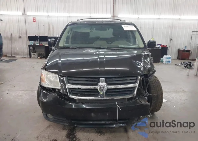 2D4RN6DX8AR379052: 42663403