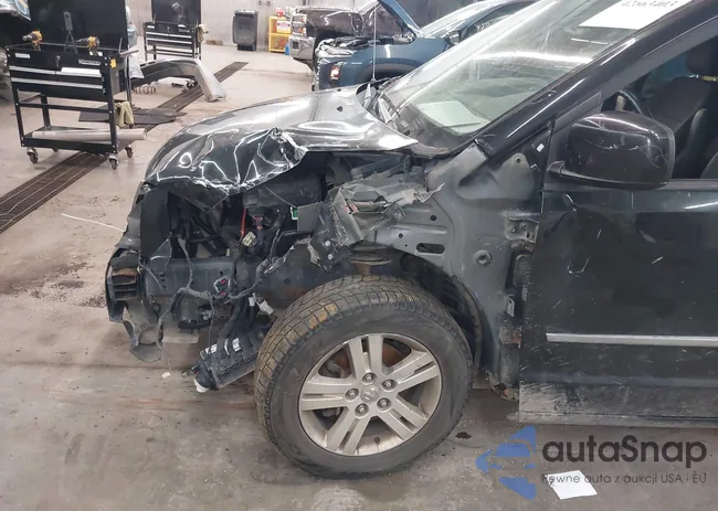 2D4RN6DX8AR379052: 42663403