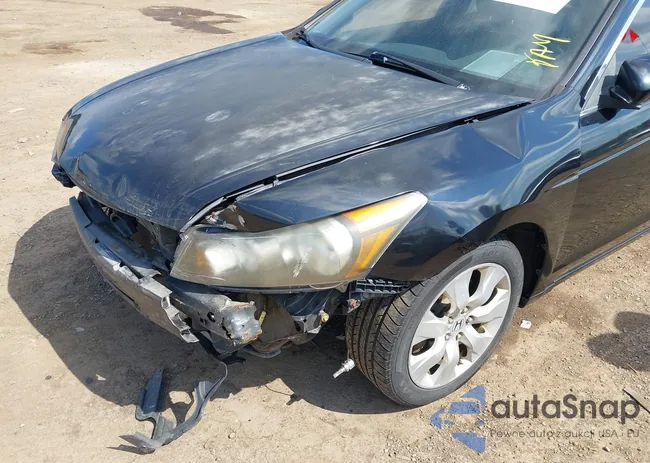 1HGCP26818A145573: 42663526