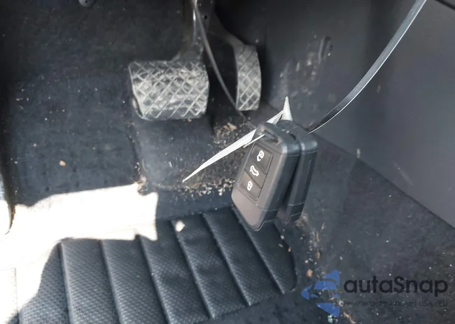 3VWEM7BU2NM012879: 42663609