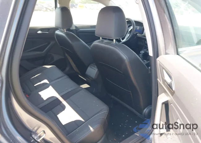 3VWEM7BU2NM012879: 42663609