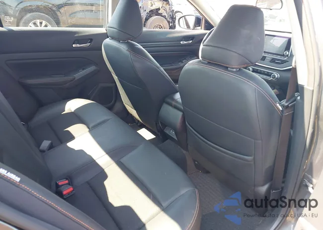 1N4AL4CV4NN336079: 42663636