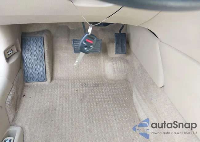 1HGCP2F7XBA108620: 42663732