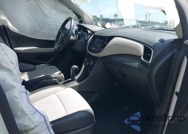 KL7CJPSM9NB532682: 42663874