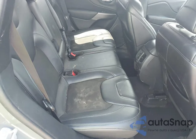 1C4PJLLB2KD434247: 42663156