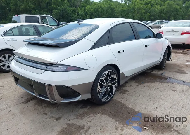 KMHM34AA0SA095756: 42663245