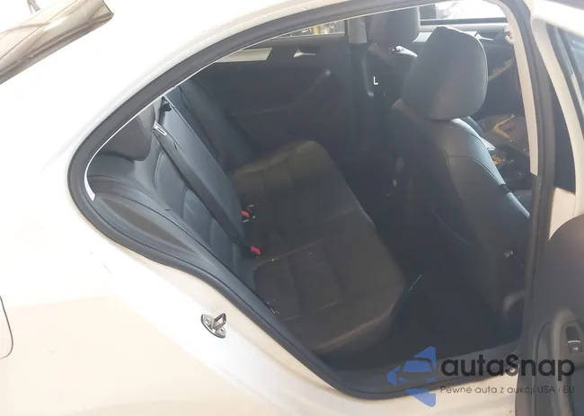 3VWDP7AJ9DM215602: 42663268