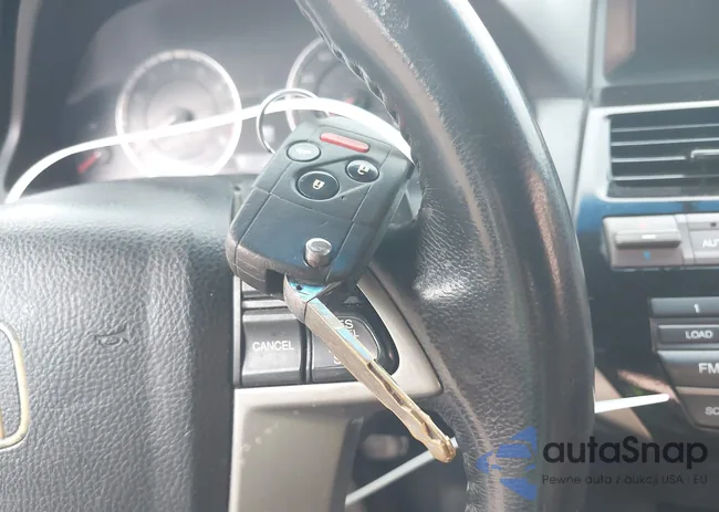 1HGCS2B88BA007038: 42664337