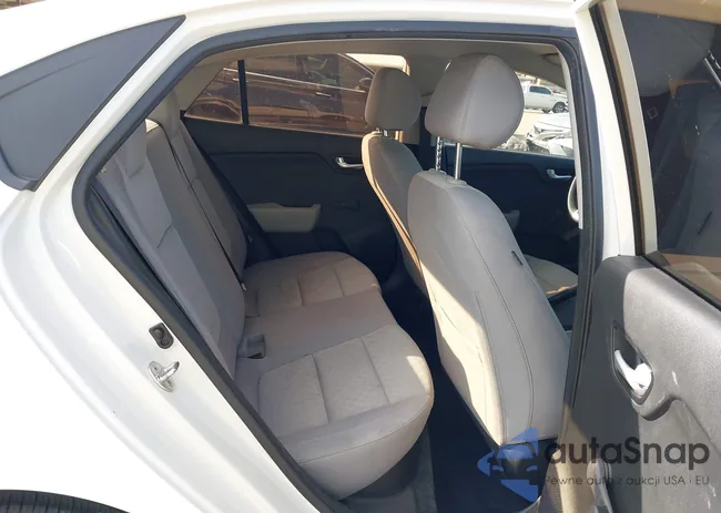 3KPA24AB3JE059607: 42664475