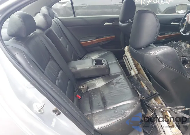 1HGCP3F80BA014759: 42664570