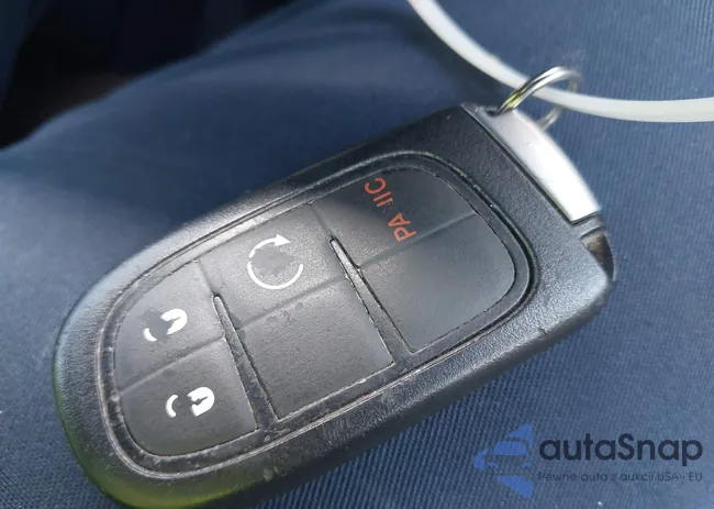 1C4PJLLB2MD235833: 42664591