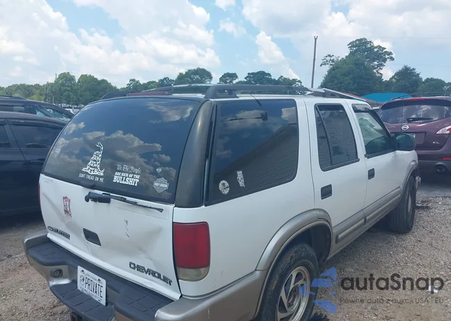 1GNDT13W5Y2381009: 42664622