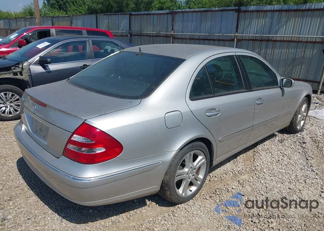 WDBUF70J85A802393: 42664707