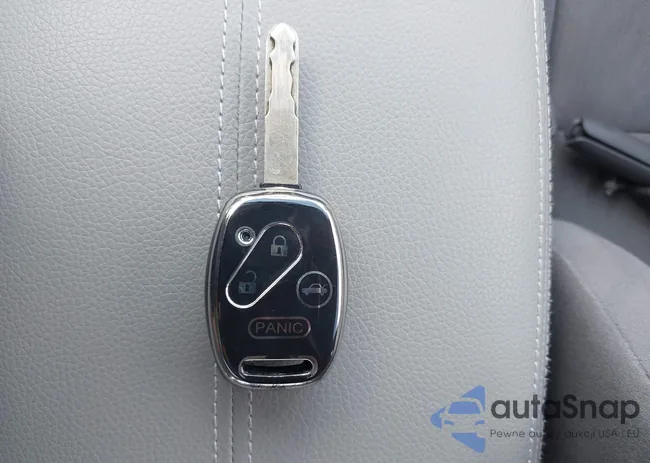 1HGCP2F30CA039497: 42663997