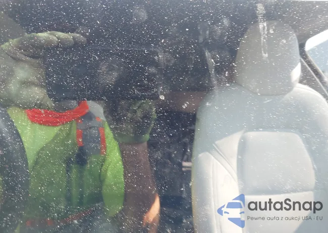 5YJYGDEE5LF046424: 42664110