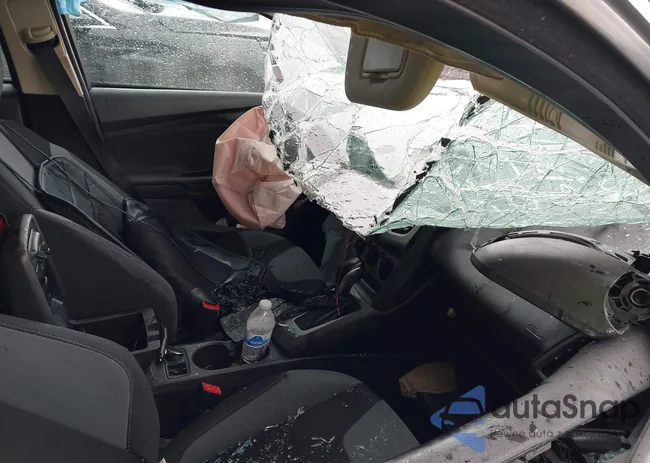 1FADP3F25EL203131: 42665572