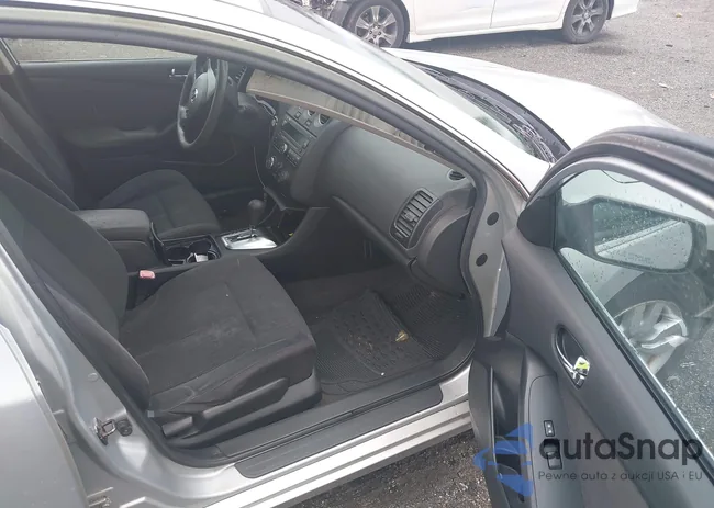 1N4AL2AP6AN465069: 42665775