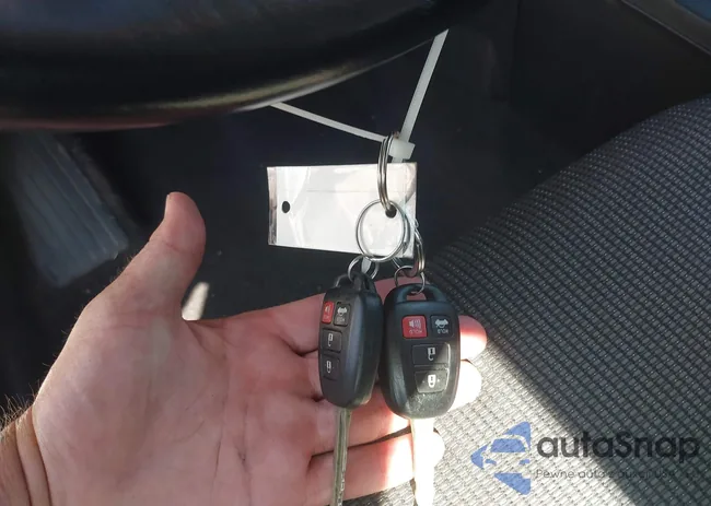 2T1BURHE7FC253221: 42665813