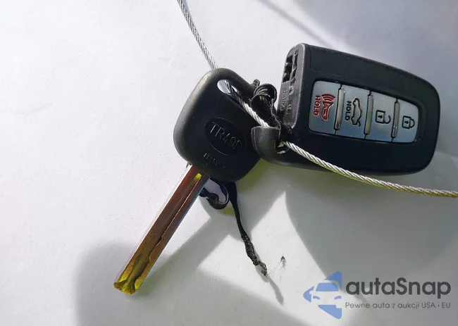 KMHGC4DD0CU163346: 42664924