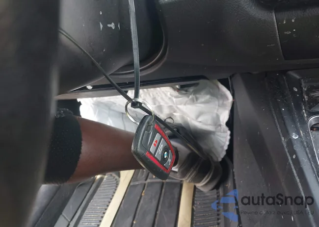 WBA8Z9C55KB220761: 42665106