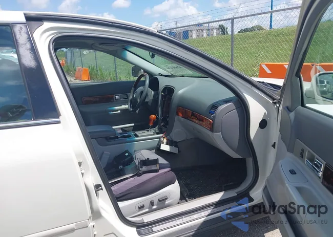 1LNHM86S54Y630243: 42665130