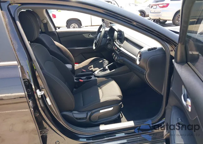 3KPF24ADXME342033: 42666881