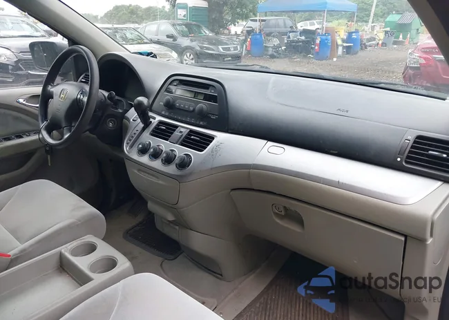 5FNRL38238B103576: 42666108