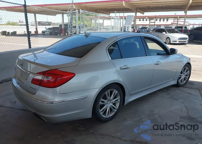 KMHGC4DD3CU180805: 42666141