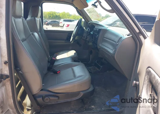 1FTYR10D26PA85649: 42667459