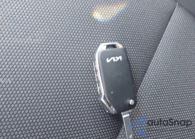 3KPF24AD5RE806403: 42667675