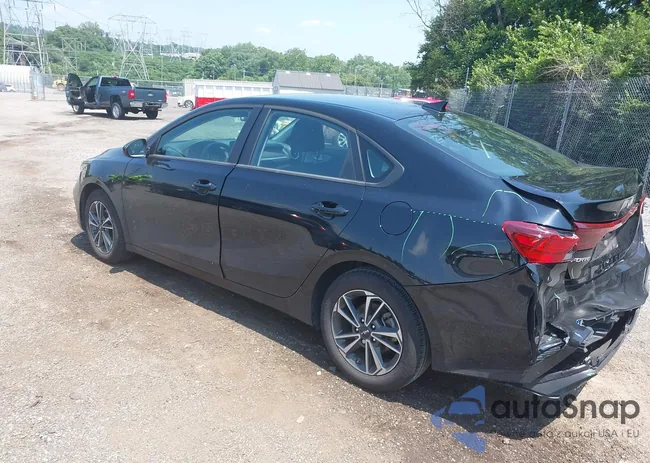 3KPF24AD5RE806403: 42667675