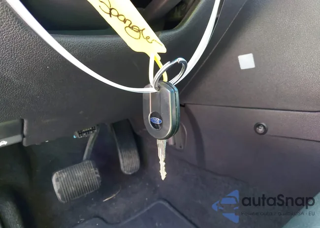 1FMHK8D82CGA72045: 42667711