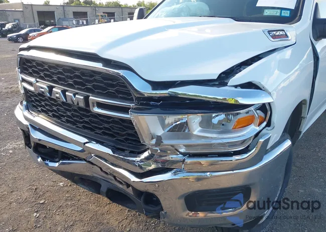 3C6UR5CJ0RG160873: 42667734