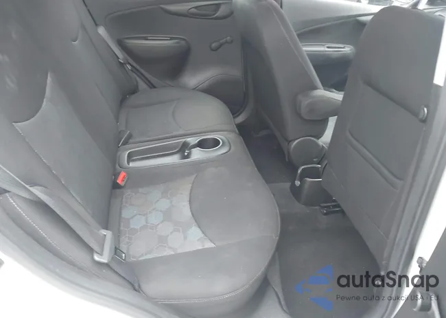 KL8CB6SA8HC773446: 42667777