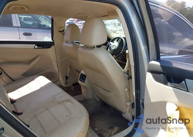 1VWBH7A34DC124325: 42667867