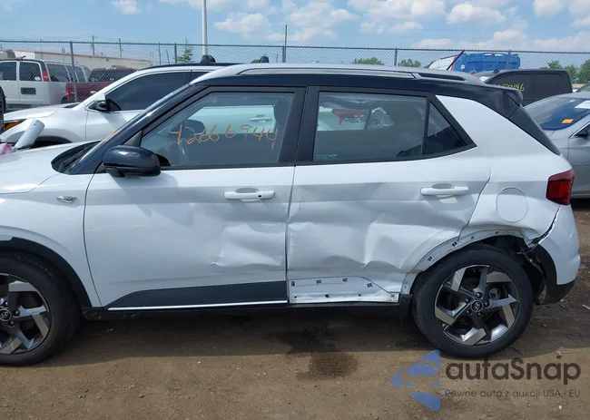 KMHRC8A36PU226659: 42666944