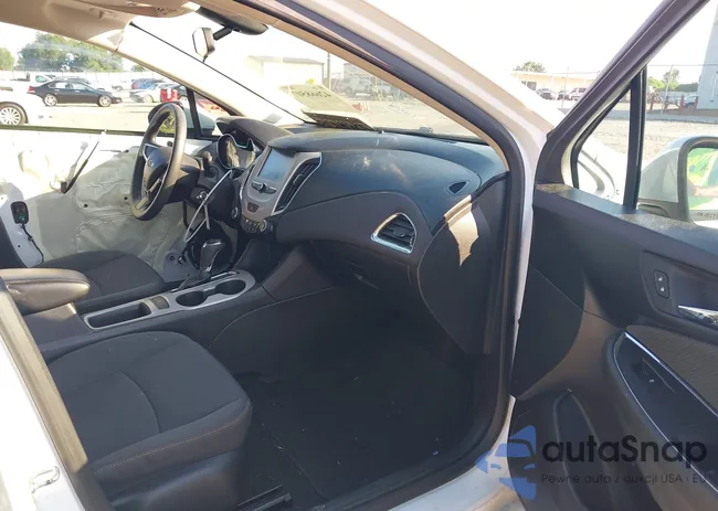 1G1BC5SM9J7131782: 42668507