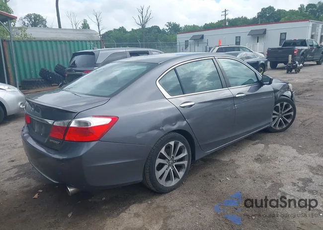 1HGCR2F57EA184695: 42668012