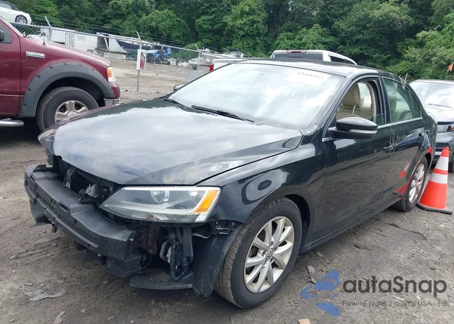 3VWD17AJ7EM370619: 42668263