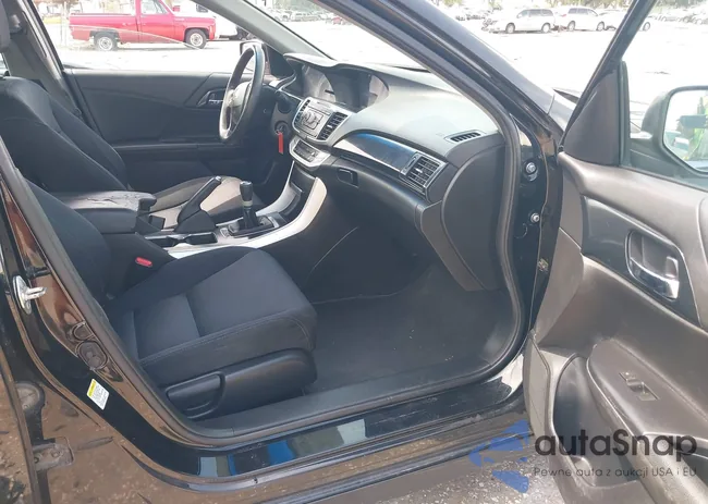 1HGCR2E56DA173073: 42669311