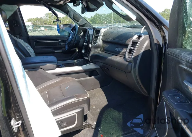 1C6SRFJT8PN527797: 42669353