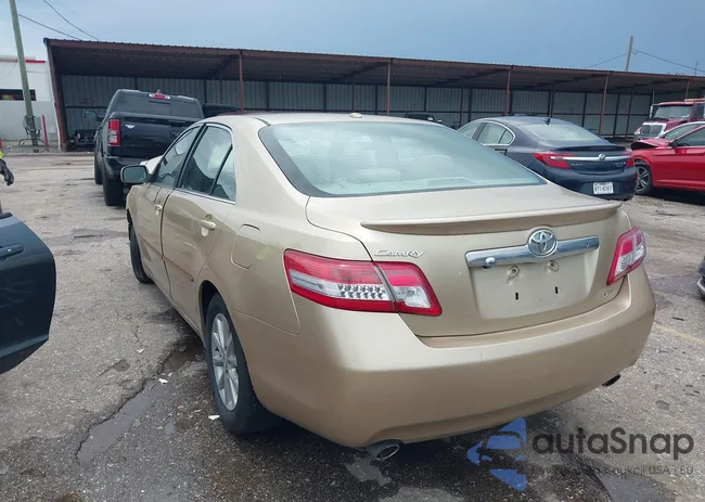 4T1BK3EK6BU620261: 42669361